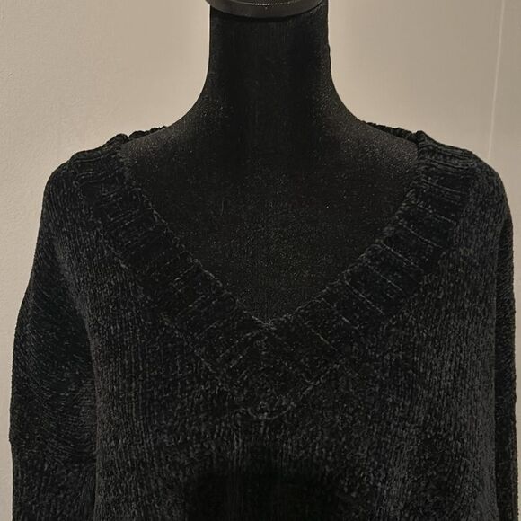 Pink Lily Boutique sweater Medium - Picture 2 of 6